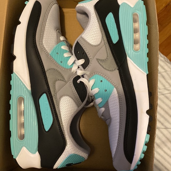 Worn once, Released 2 Years ago Purging my closet - Picture 4 of 4